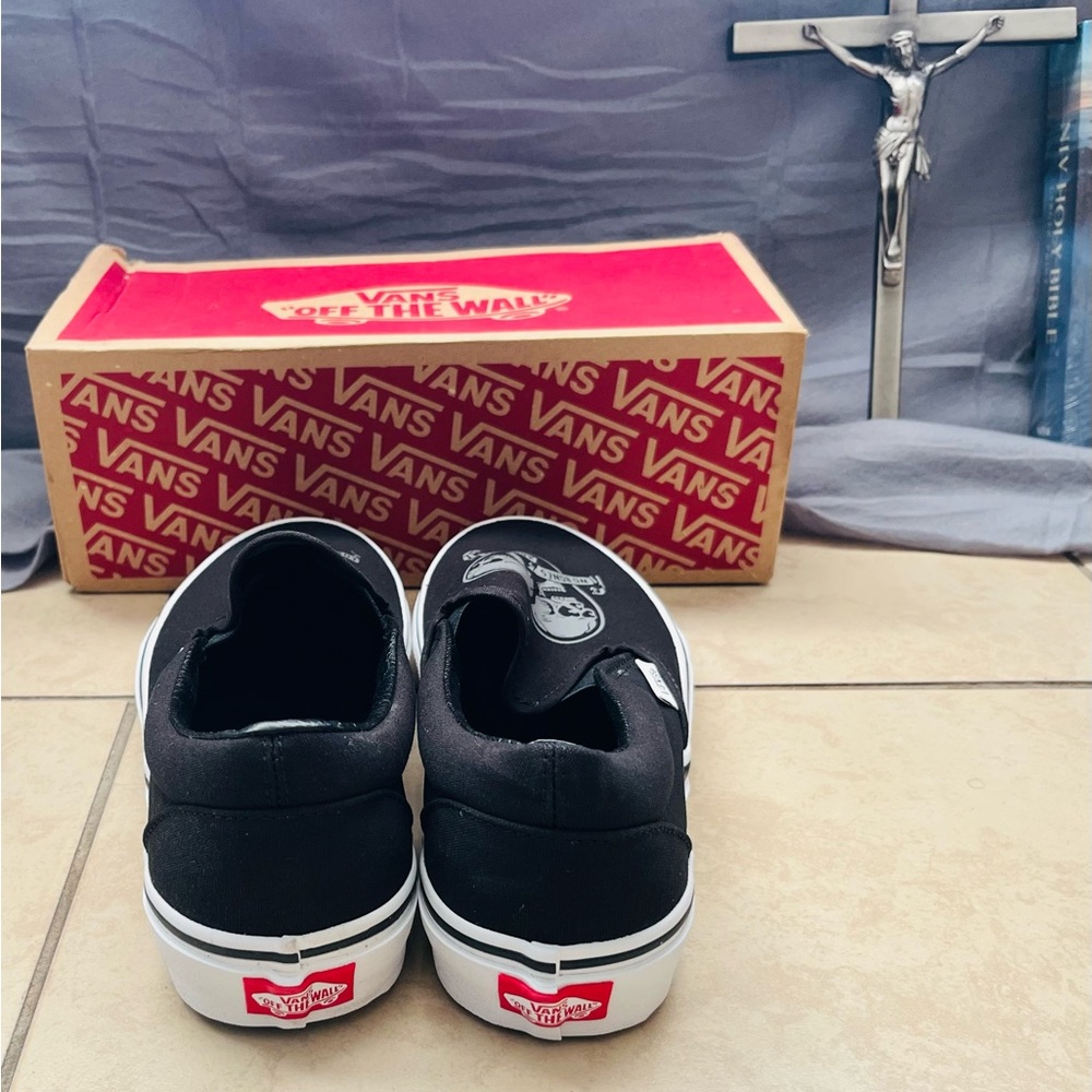 Vans Black Slip-On Sneakers with Skull Graphics - Picture 5 of 9